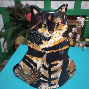 Handcrafted Cat Figurine - Black and Brown